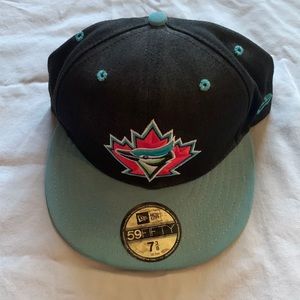 🧢 New Era 59FIFTY Toronto Blue Jays Fitted Hat – Size 7 3/8 – Black & Teal